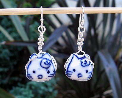 Chinese porcelain kitty earrings